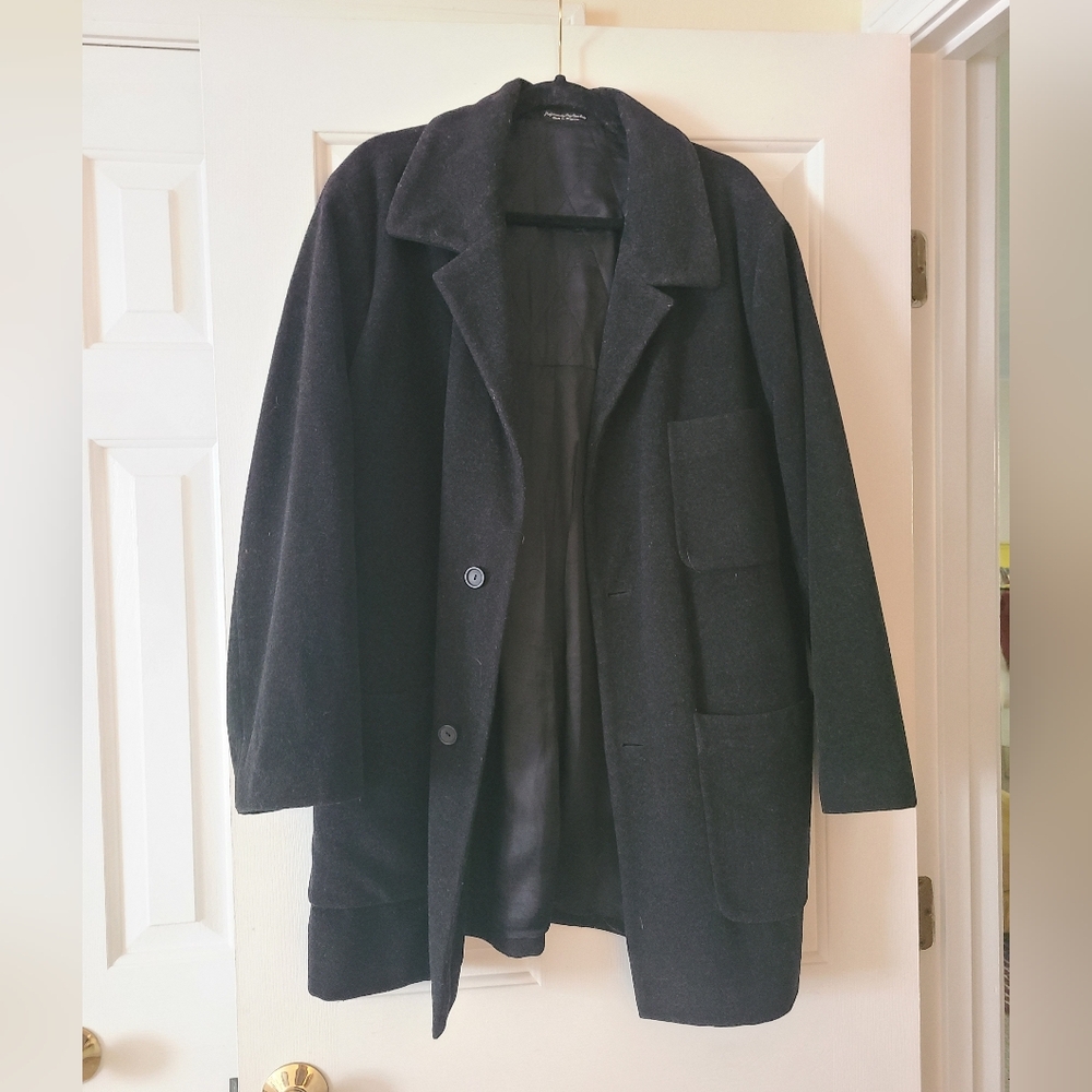 Men's Black Wool Coat Size MEDIUM